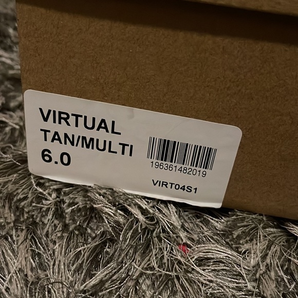 BRAND NEW STEVE MADDEN VIRTUAL TAN/ MUTLI HEELS SIZE 6. MOTIVATED SELLER - Picture 2 of 13